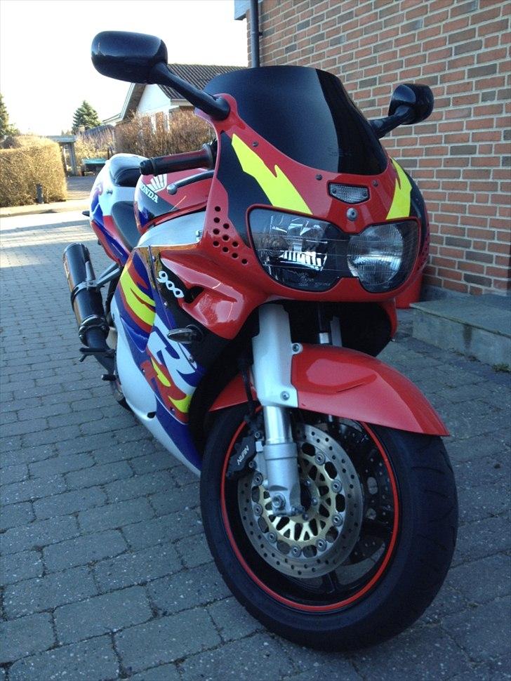 Honda CBR 900 RR billede 2