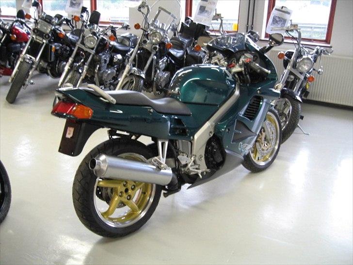 Honda VFR 750 F RC36/2 billede 6