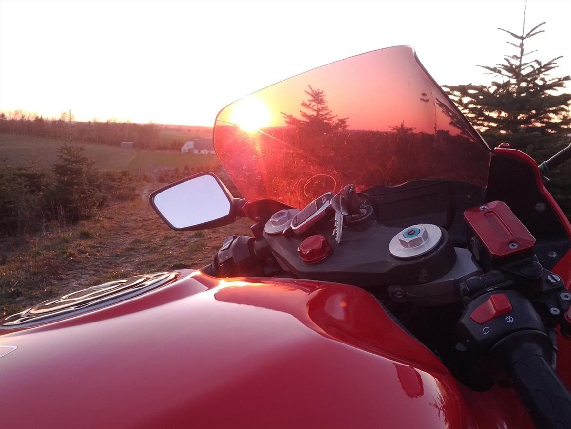 Hyosung GT650R billede 16