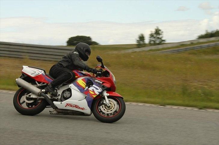 Honda CBR 900 RR billede 6