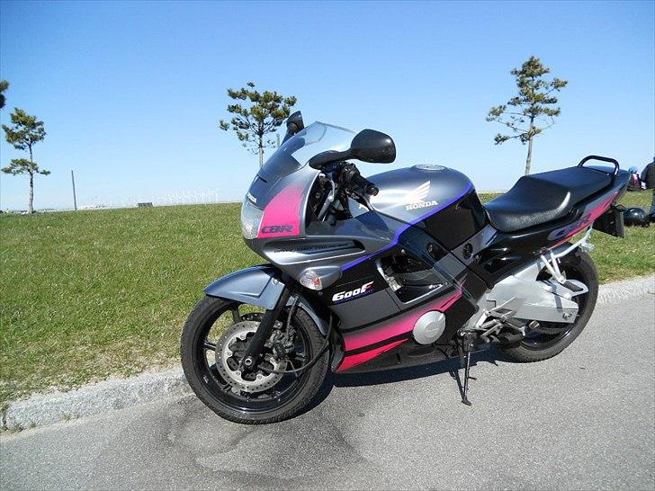 Honda CBR 600 (F2) - Honda CBR 600 F billede 1