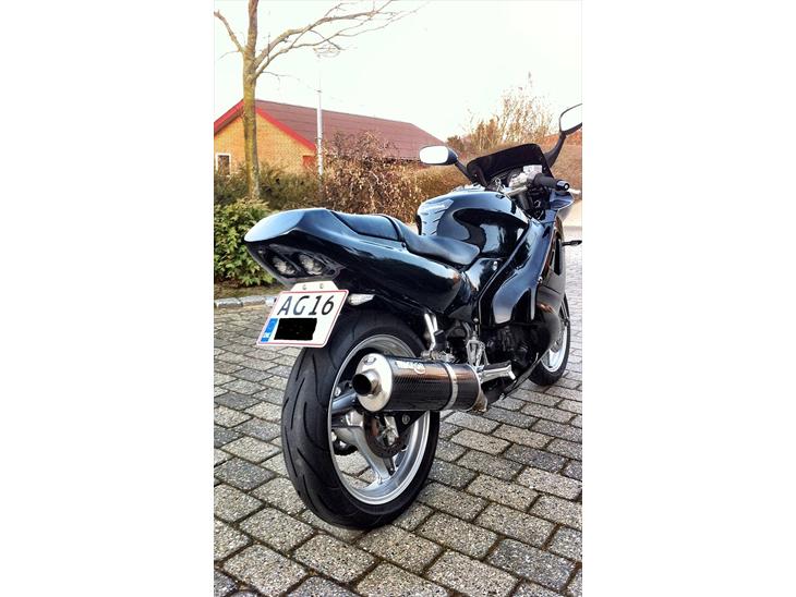 {{currentPhoto.altText}} billede {{currentPhoto.number}}