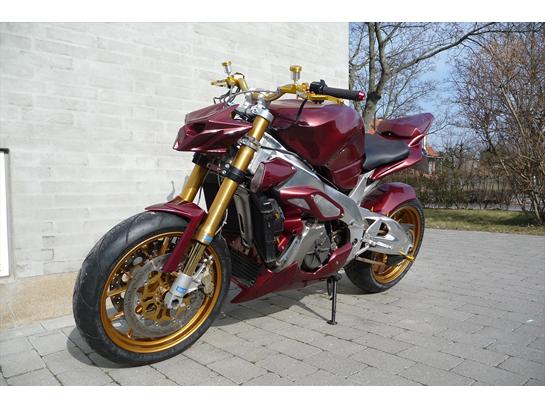 {{currentPhoto.altText}} billede {{currentPhoto.number}}