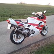 Honda cbr 600 f2