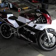 Honda VFR 400 NC30