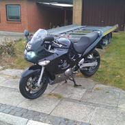 Suzuki GSX 750 F - Black Edition