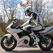 Yamaha YZF-R6 (Solgt)