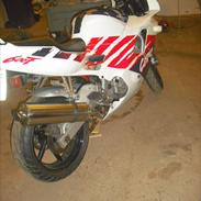 Honda cbr 600f2