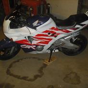 Honda cbr 600f2