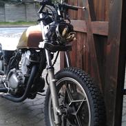 Suzuki GN 400 "Bratstyle" (Solgt)