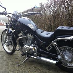 Suzuki intruder (solgt)