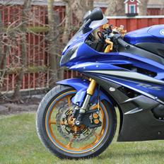 Yamaha R6