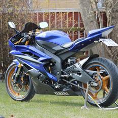 Yamaha R6