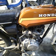 Honda CB 125