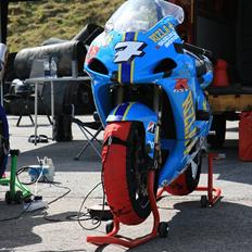 Suzuki GSX-R750 SRAD Baneged