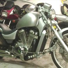 Suzuki Intruder
