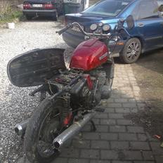 Suzuki GT 750 Vandbøffel