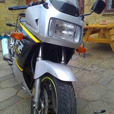 Yamaha FZ 750 (Solgt) 