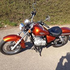 Suzuki Marauder GZ125