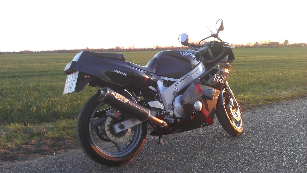 Yamaha FZR 600 Genesis billede 13