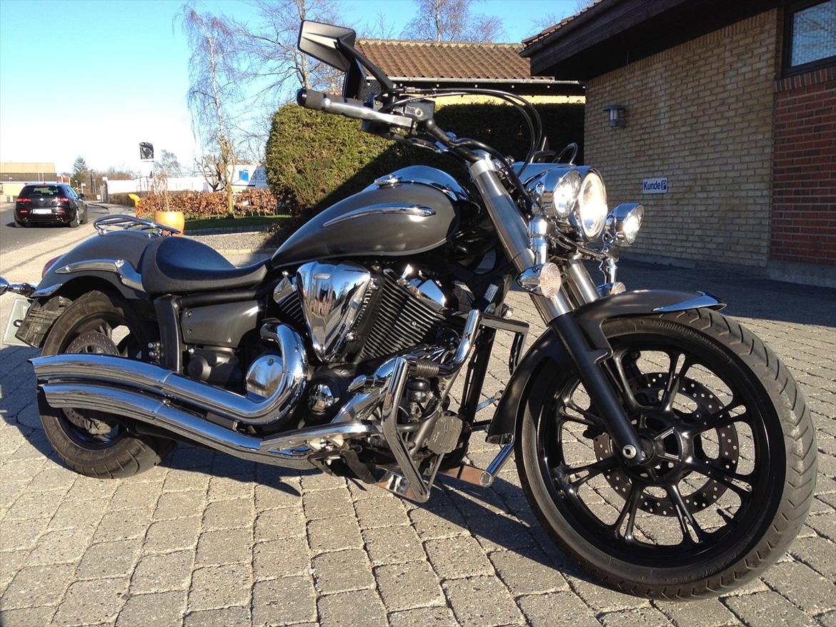 Yamaha XVS 950 Midnight Star  SOLGT billede 2