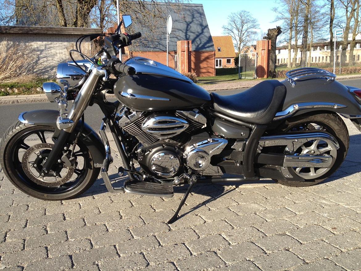 Yamaha XVS 950 Midnight Star  SOLGT billede 3