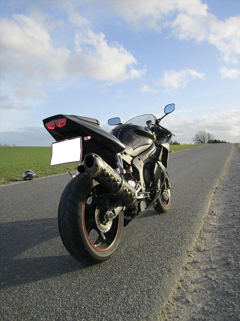Yamaha R6 billede 11
