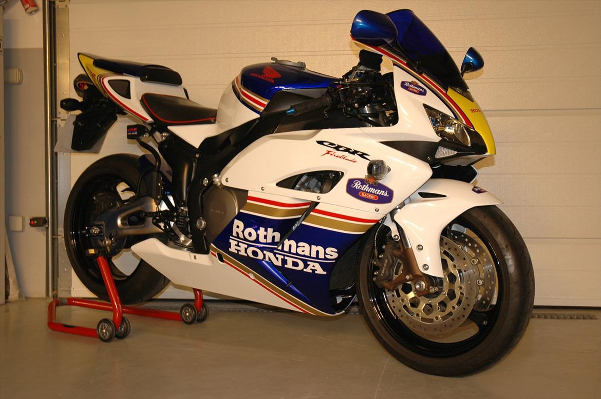 Honda CBR 1000 RR SC57 - 2012 Uddate Rothmans Replica billede 3