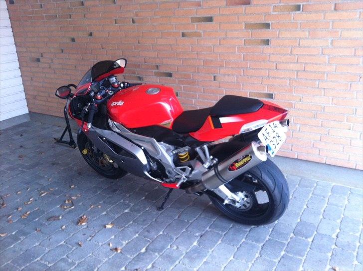 Aprilia RSV 1000 R billede 1