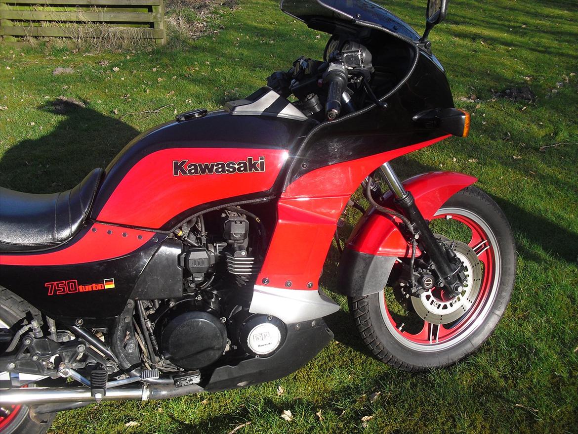 Kawasaki GPZ 750 Turbo billede 8