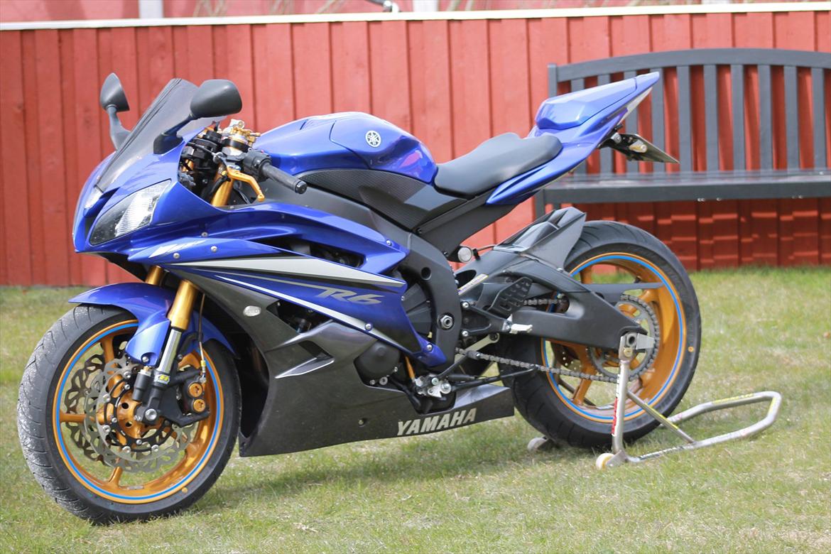 Yamaha R6 billede 1