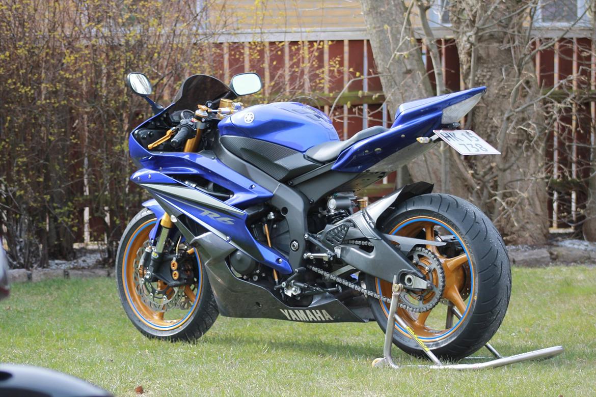 Yamaha R6 billede 3