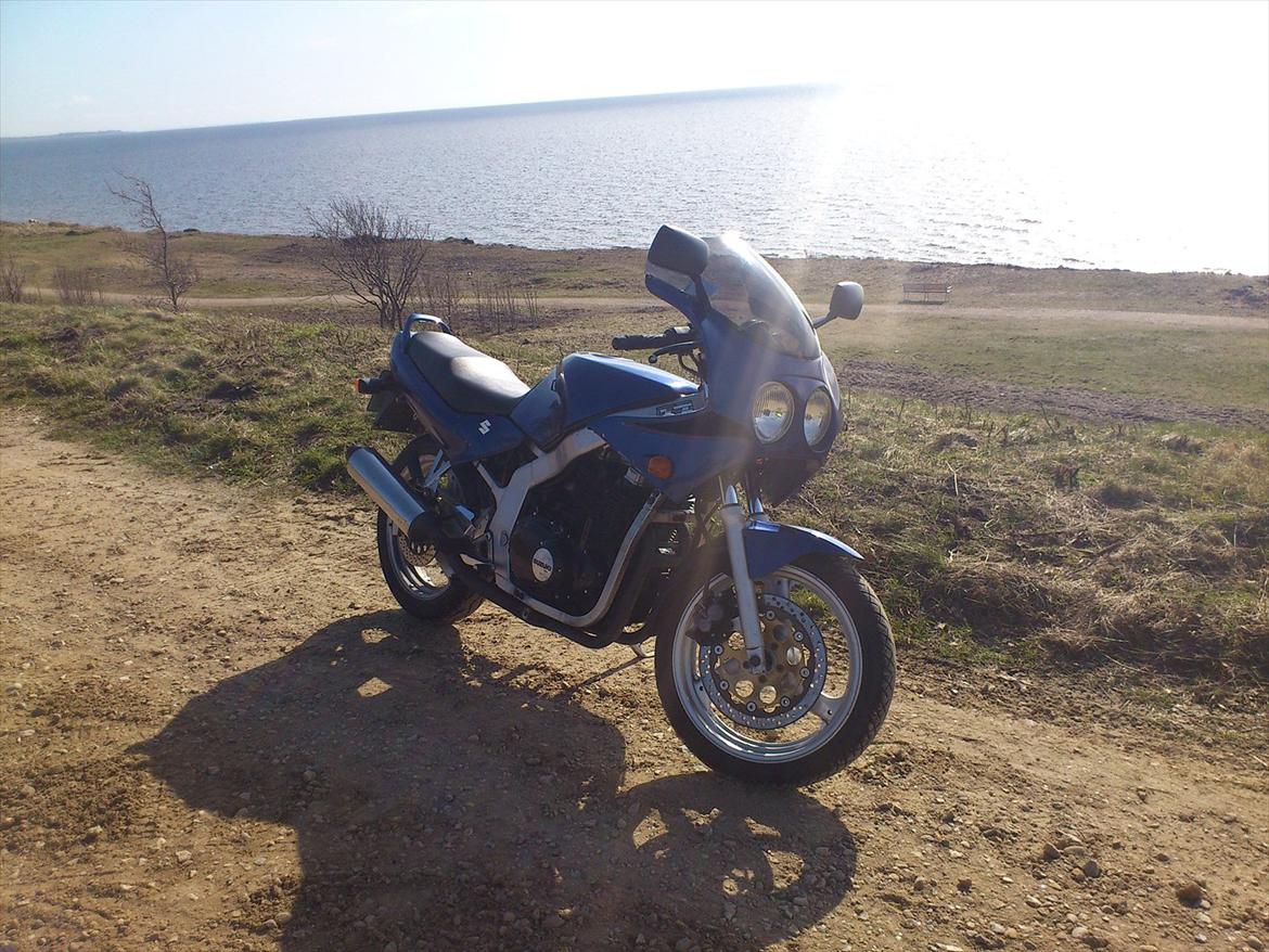 Suzuki GS 500e - Mangler dele af kåben da den delene er hos maleren. billede 16