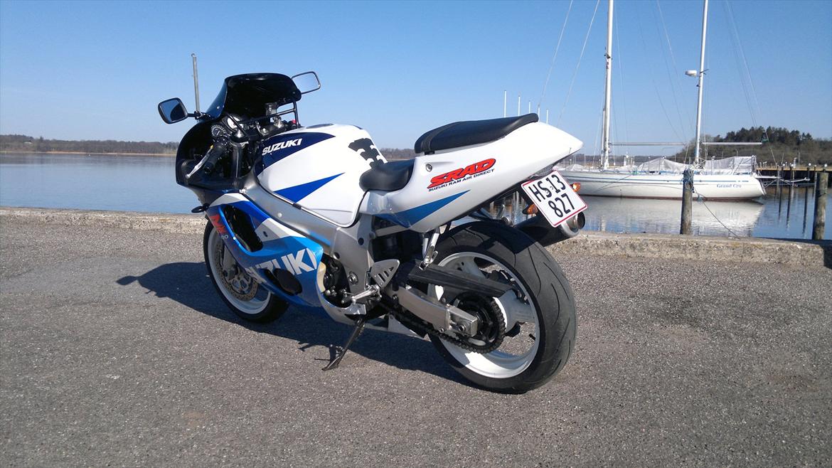Suzuki GSX 600 R - Randers - - mariager havn billede 1