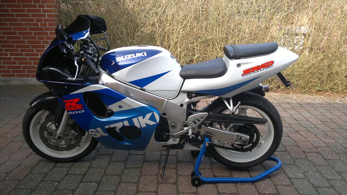 Suzuki GSX 600 R - Randers - - med bagsæde billede 5