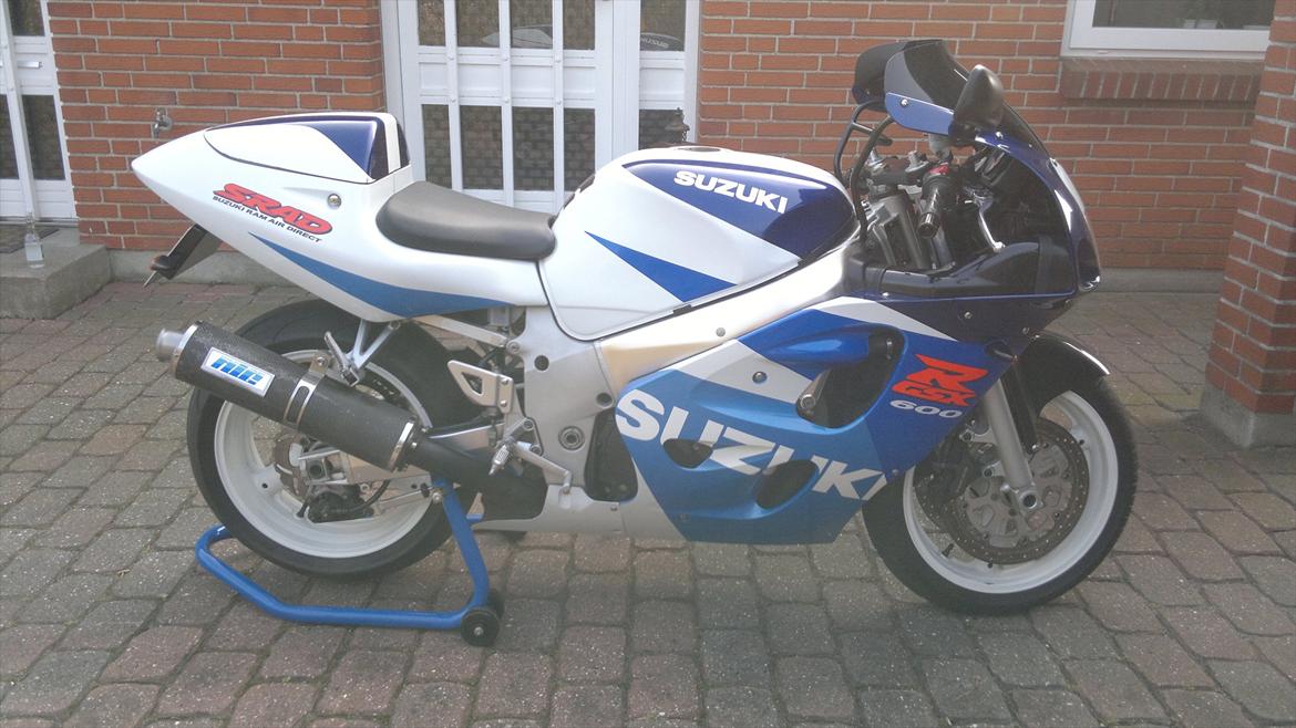 Suzuki GSX 600 R - Randers - - med sædeskal billede 6