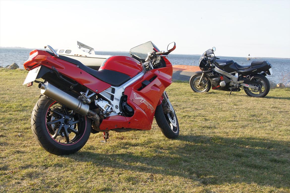 Honda VFR 750 RC36 *Solgt 2013* billede 8