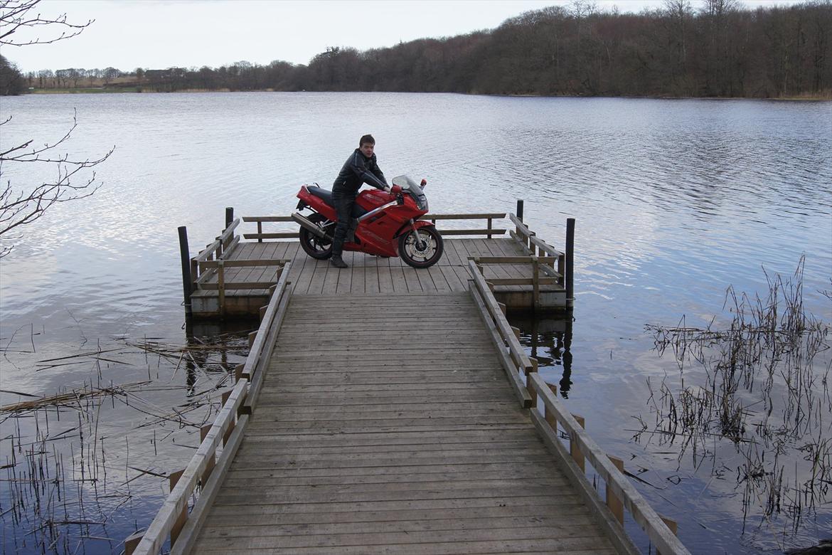 Honda VFR 750 RC36 *Solgt 2013* - Nogen gange opdager man bar at venderadiusen kan vende sig imod en selv billede 14