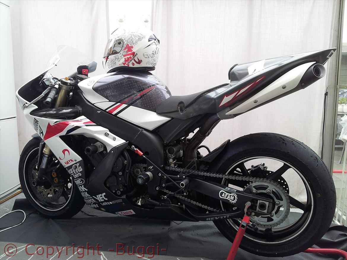 Yamaha YZF-R1 Baneged billede 25