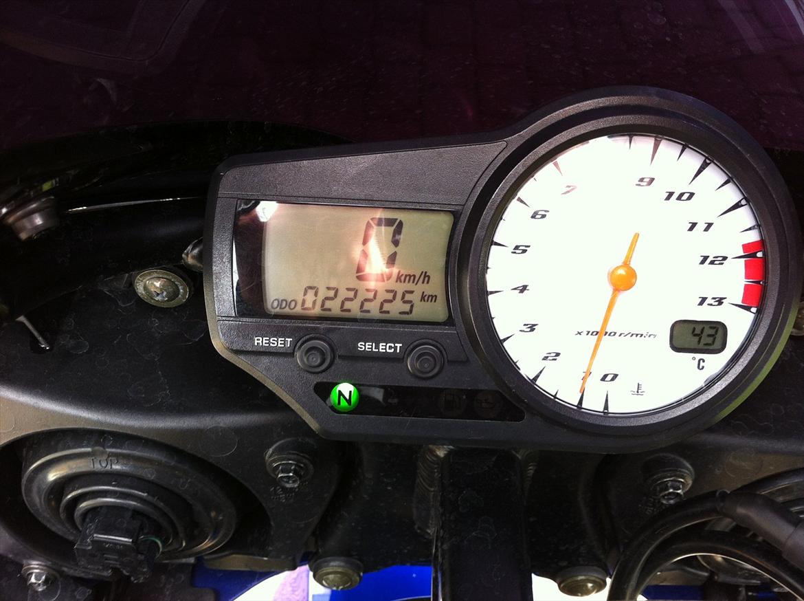 Yamaha R1 - Det som den har kørt nu 2012 billede 18