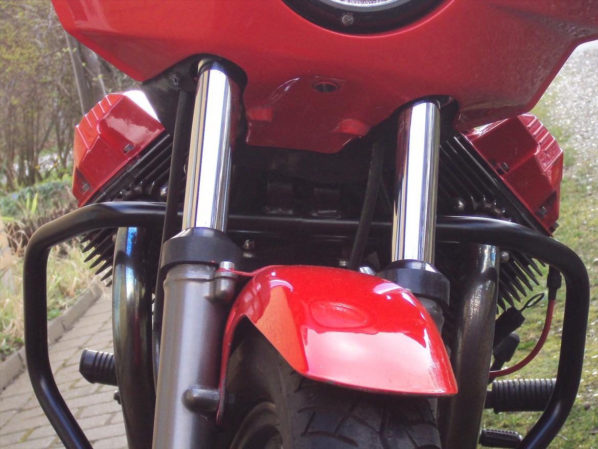 Moto Guzzi SP II - Sådan ser en V 2-er ud billede 5