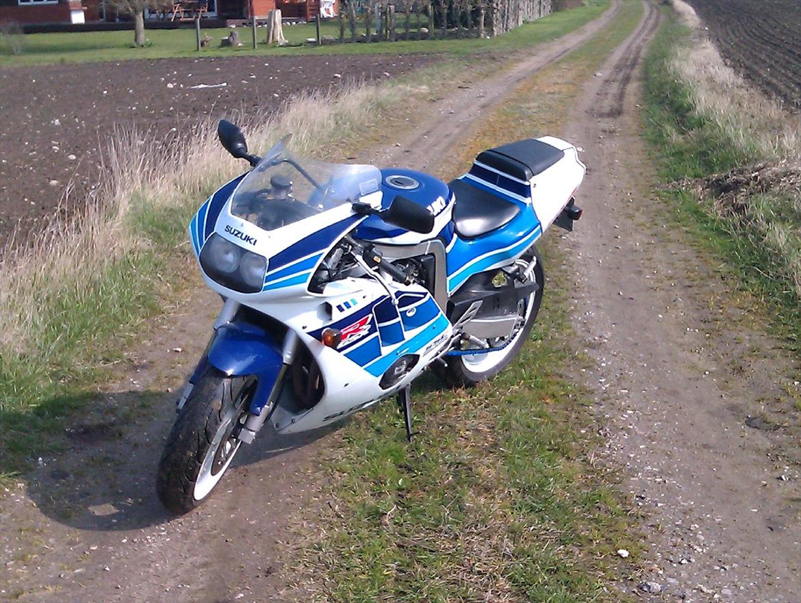 Suzuki Gsx R400 billede 6