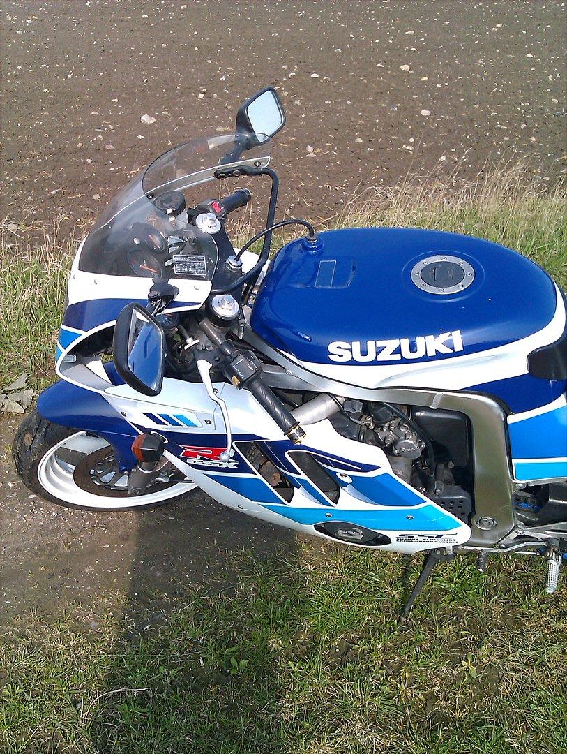 Suzuki Gsx R400 billede 9