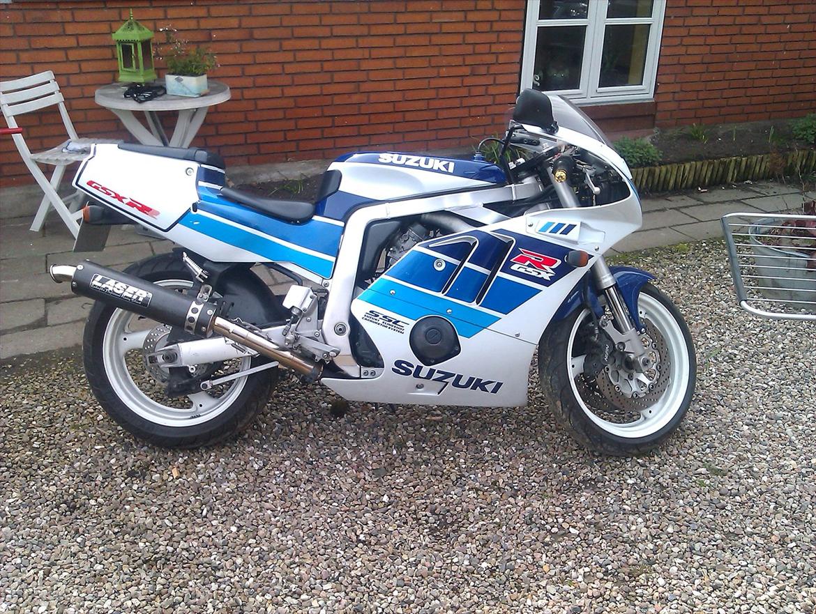 Suzuki Gsx R400 billede 12