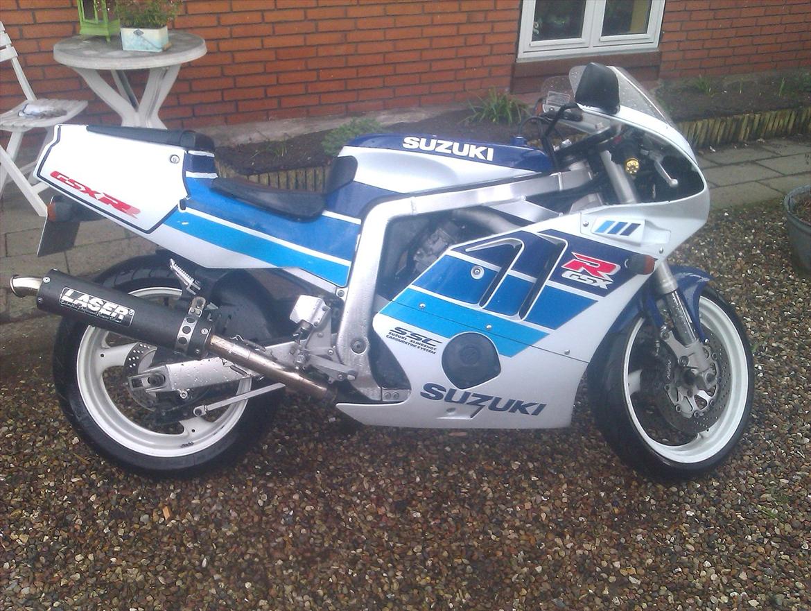 Suzuki Gsx R400 billede 13