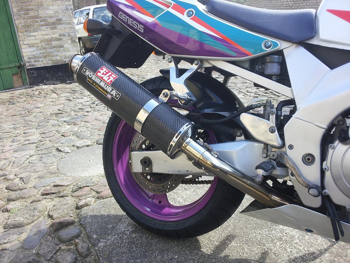 Yamaha FZR 600R billede 5