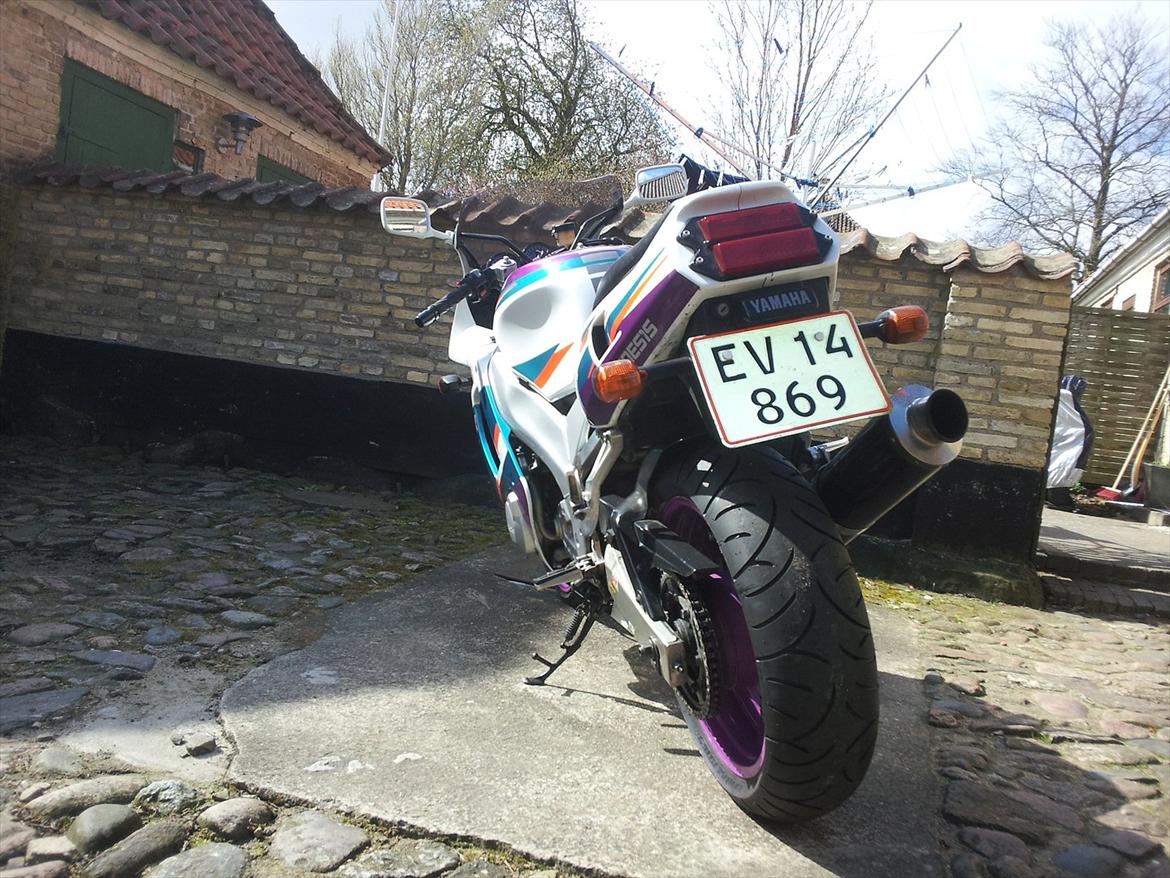 Yamaha FZR 600R billede 6