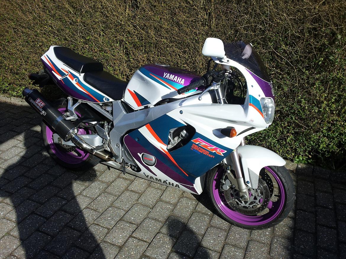 Yamaha FZR 600R billede 9