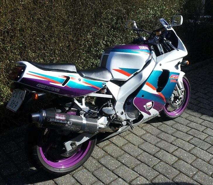 Yamaha FZR 600R billede 10