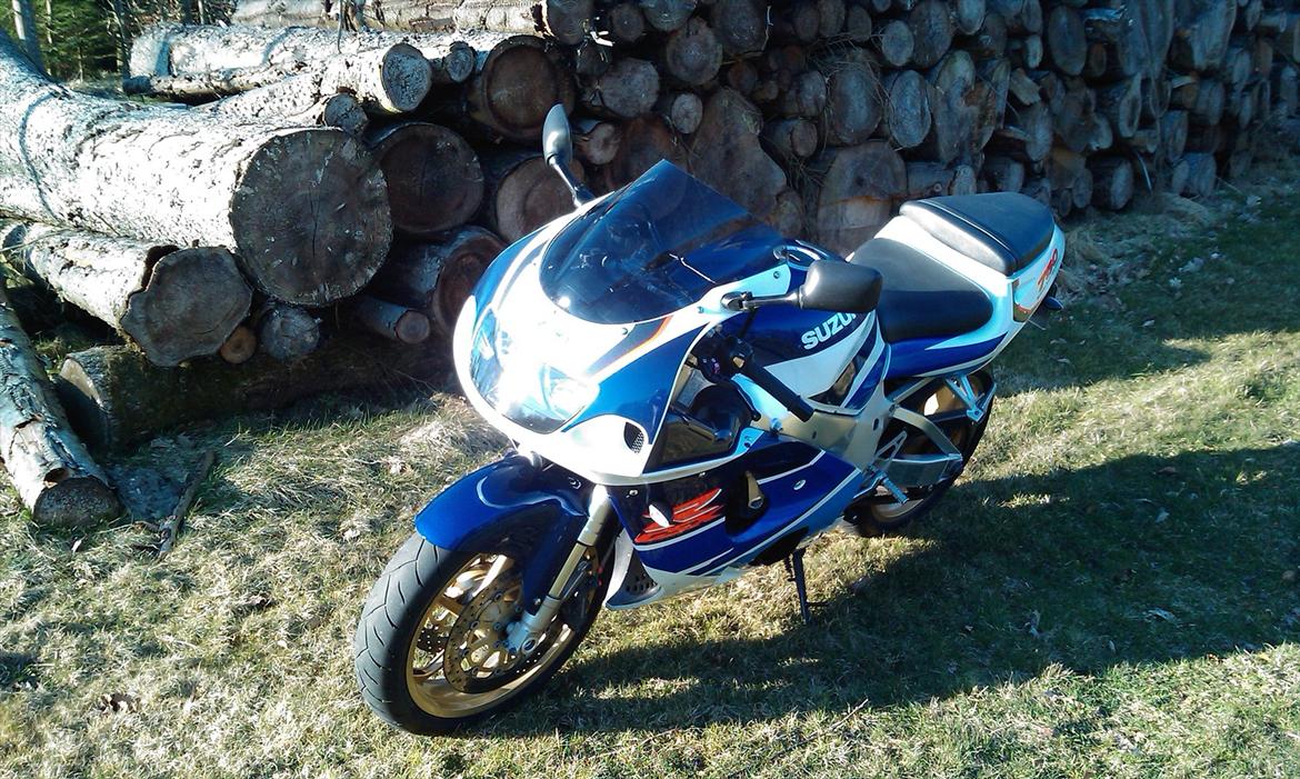 Suzuki GSX-R 750 SRAD billede 3
